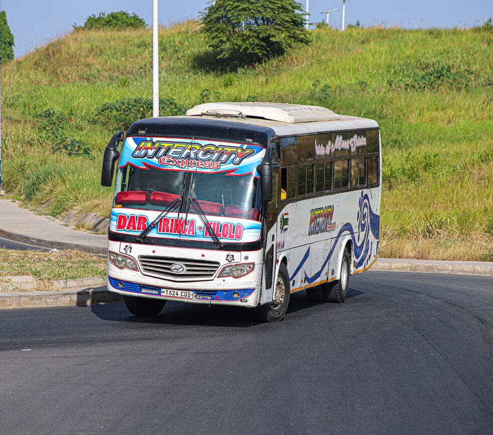 Basi ya Budget-safari Line